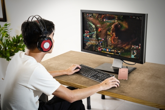 Vượt qua định kiến livestream game trở thành một ngành nghề kiếm bạc tỷ